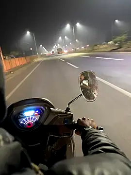 SnapIDRakesh4 online show from December 2025 06:25:01 PM