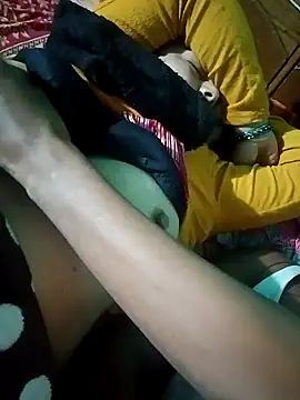 Lustyful Couple online show from December 2024 09:33:01 PM