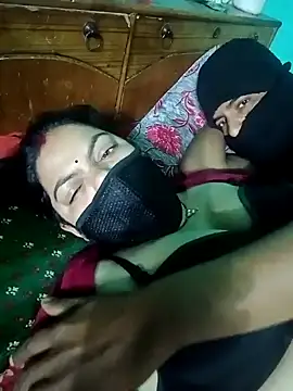 Lustyful Couple online show from January 2025 10:01:01 PM