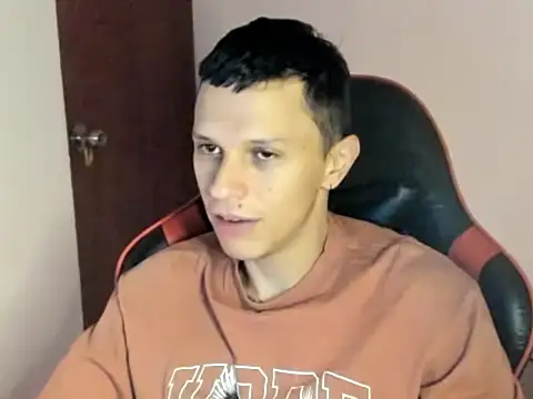 Snapshot of goodboy69l chatting on April 2026 01:52:02 PM goodboy69l online show from April 2026 01:52:02 PM