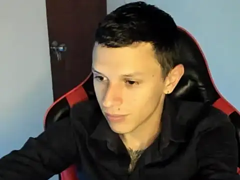 Snapshot of goodboy69l chatting on May 2026 12:08:01 AM goodboy69l online show from May 2026 12:08:01 AM
