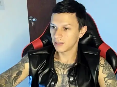 Snapshot of goodboy69l chatting on May 2026 12:39:01 AM goodboy69l online show from May 2026 12:39:01 AM