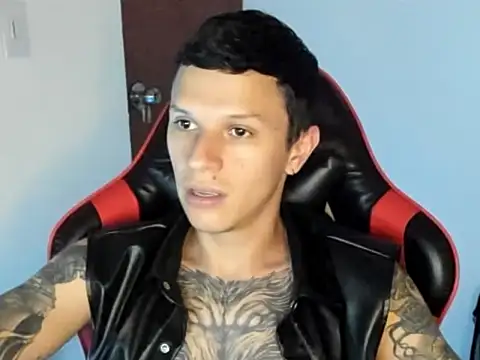 Snapshot of goodboy69l chatting on May 2026 11:00:01 PM goodboy69l online show from May 2026 11:00:01 PM