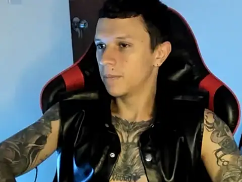 Snapshot of goodboy69l chatting on May 2026 02:55:02 PM goodboy69l online show from May 2026 02:55:02 PM