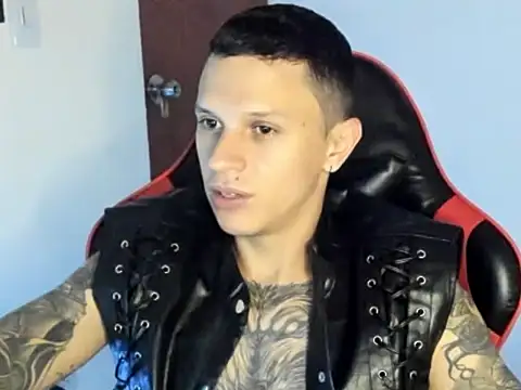 Snapshot of goodboy69l chatting on May 2026 10:41:02 PM goodboy69l online show from May 2026 10:41:02 PM