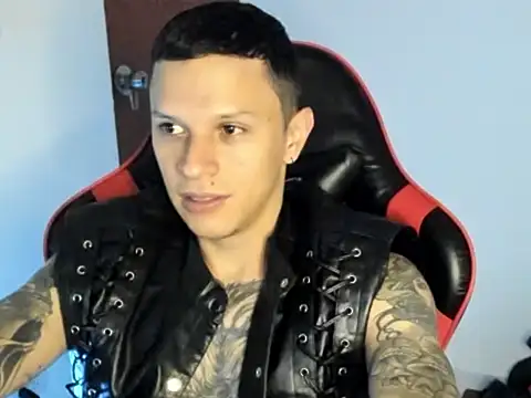 Snapshot of goodboy69l chatting on June 2026 08:03:01 PM goodboy69l online show from June 2026 08:03:01 PM