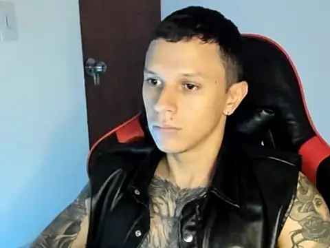 Snapshot of goodboy69l chatting on June 2026 05:52:01 PM goodboy69l online show from June 2026 05:52:01 PM