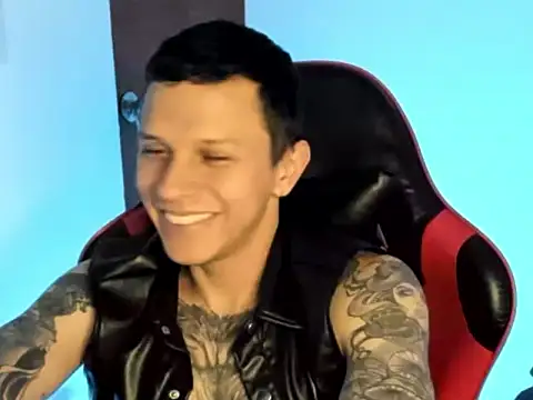 Snapshot of goodboy69l chatting on June 2026 12:37:01 AM goodboy69l online show from June 2026 12:37:01 AM