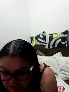 Madisonpalacio online show from November 2025 12:20:01 AM