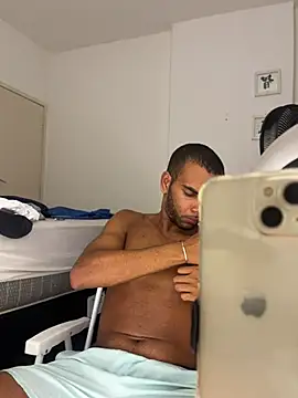 noahmarins online show from February 2025 09:51:01 PM