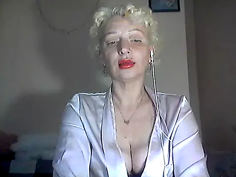 Snapshot of MaryJane441 chatting on April 2026 08:20:01 PM MaryJane441 online show from April 2026 08:20:01 PM