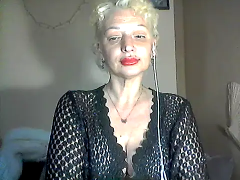 Snapshot of MaryJane441 chatting on April 2026 08:44:02 PM MaryJane441 online show from April 2026 08:44:02 PM