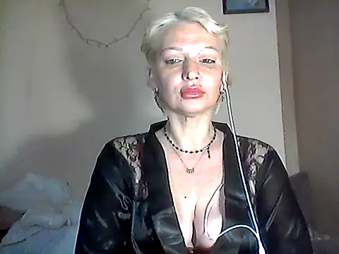 Snapshot of MaryJane441 chatting on April 2026 08:29:02 PM MaryJane441 online show from April 2026 08:29:02 PM