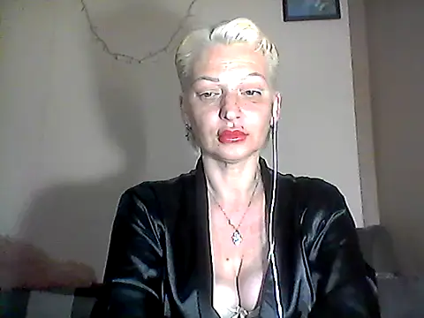 Snapshot of MaryJane441 chatting on May 2026 08:16:01 PM MaryJane441 online show from May 2026 08:16:01 PM