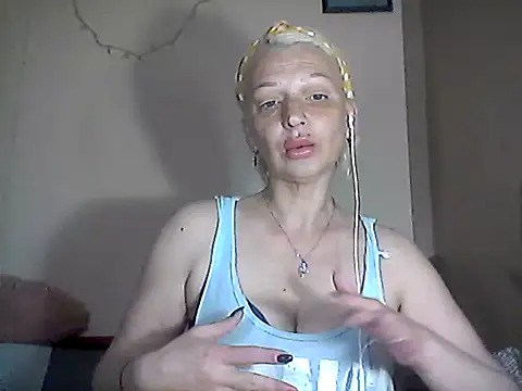 Snapshot of MaryJane441 chatting on May 2026 08:54:01 AM MaryJane441 online show from May 2026 08:54:01 AM