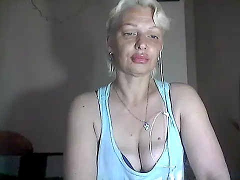 Snapshot of MaryJane441 chatting on June 2026 08:28:02 AM MaryJane441 online show from June 2026 08:28:02 AM