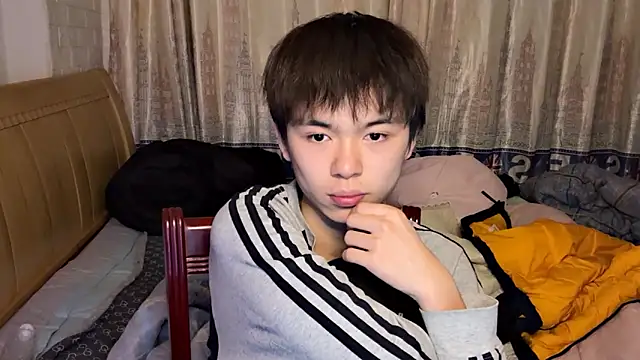 xiaottt1918 online show from January 2025 01:43:01 PM