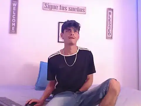 harrytomson 1 online show from December 2024 08:54:02 AM