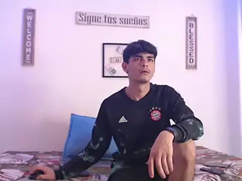 harrytomson 1 online show from January 2025 10:56:01 PM