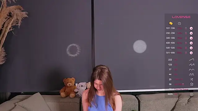 Snapshot of AnnaSiren chatting on February 2025 03:32:02 AM AnnaSiren online show from February 2025 03:32:02 AM