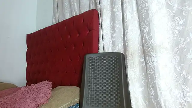 Snapshot of cristinamontiel chatting on October 2025 02:26:01 PM cristinamontiel online show from October 2025 02:26:01 PM