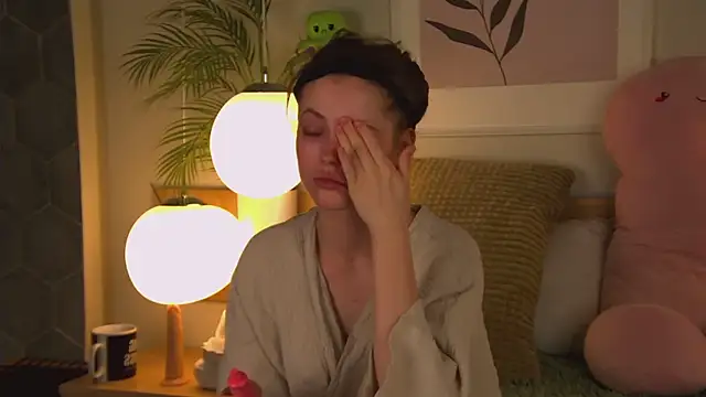 Snapshot of AshleyDouglas chatting on March 2025 04:26:02 AM AshleyDouglas online show from March 2025 04:26:02 AM