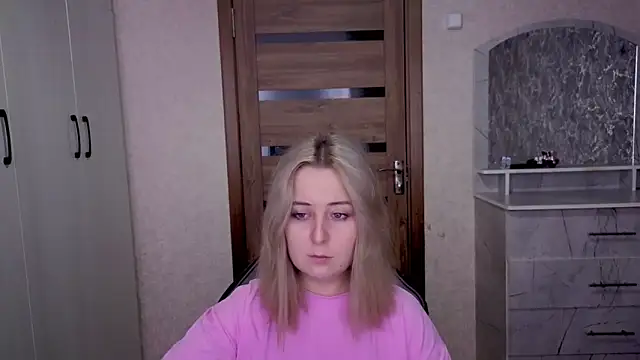 Kristy-Max online show from February 2026 10:03:02 PM