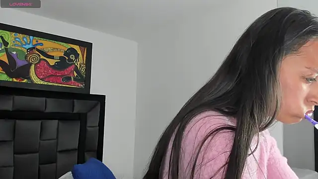 Snapshot of tatiana_valencia chatting on January 2025 03:44:01 PM tatiana valencia online show from January 2025 03:44:01 PM