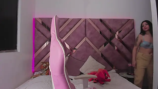 saori 9b online show from December 2025 12:07:02 AM