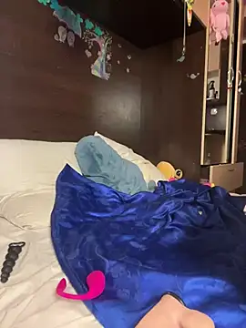 Snapshot of lonelycrystal chatting on January 2025 07:59:02 PM lonelycrystal online show from January 2025 07:59:02 PM