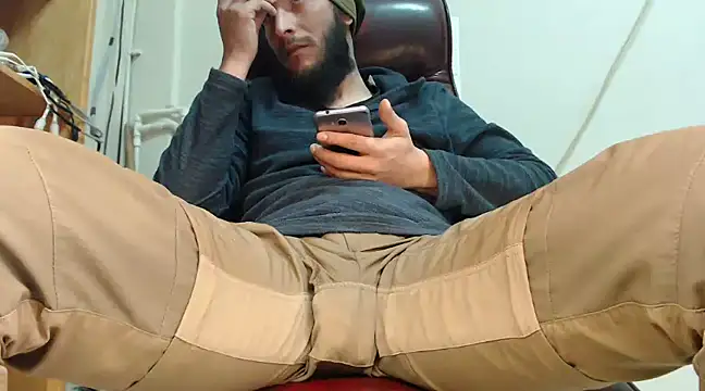 hardbigcock16 online show from January 2025 01:18:02 PM