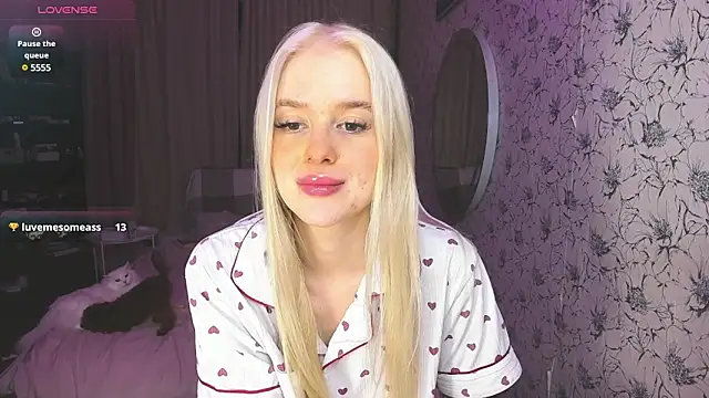 Snapshot of Healing__girl chatting on January 2025 10:48:02 AM Healing girl online show from January 2025 10:48:02 AM