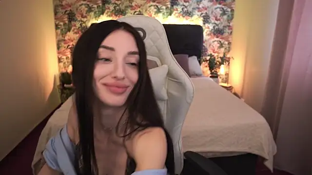 Alice Arwen online show from March 2025 11:38:01 AM