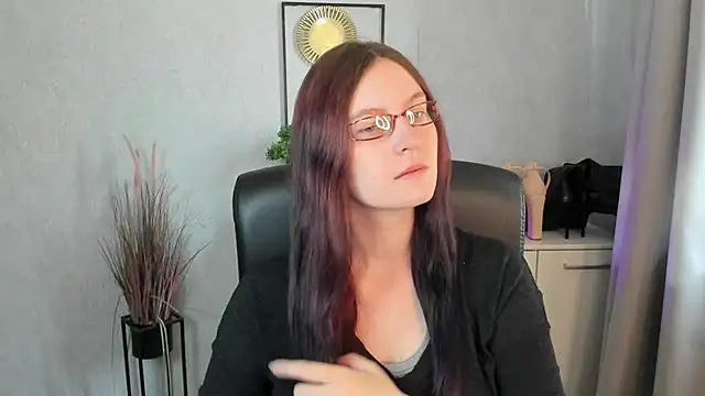 Snapshot of emmaxDelight chatting on July 2026 05:45:01 AM emmaxDelight online show from July 2026 05:45:01 AM
