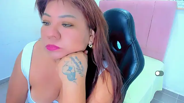 Snapshot of victoria_love89 chatting on November 2025 03:01:02 AM victoria love89 online show from November 2025 03:01:02 AM