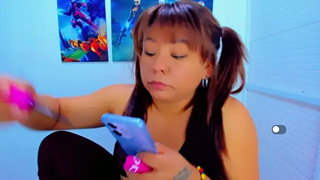 Snapshot of victoria_love89 chatting on April 2026 02:58:01 AM victoria love89 online show from April 2026 02:58:01 AM