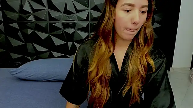 Snapshot of Sofiapeachh chatting on March 2025 12:08:01 AM Sofiapeachh online show from March 2025 12:08:01 AM