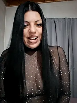 Snapshot of Paulitta- chatting on April 2026 01:52:02 AM Paulitta- online show from April 2026 01:52:02 AM