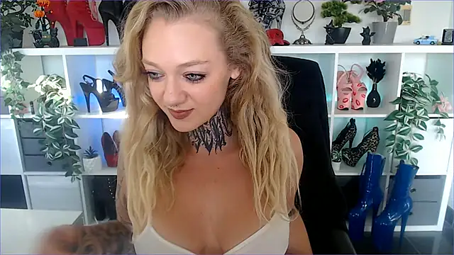 Valery Venom online show from May 2026 03:08:01 PM