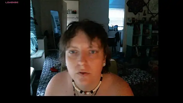 Snapshot of lover_bee2023 chatting on June 2026 01:04:01 PM lover bee2023 online show from June 2026 01:04:01 PM