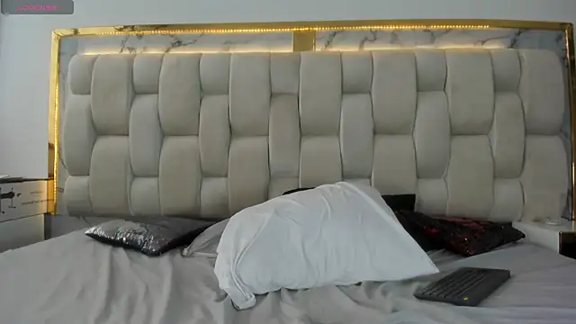 Snapshot of Hanna_lens chatting on January 2026 06:00:02 PM Hanna lens online show from January 2026 06:00:02 PM