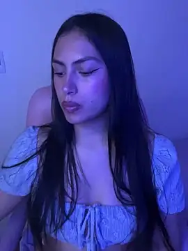 Snapshot of _Danaa chatting on March 2025 07:01:02 PM Danaa online show from March 2025 07:01:02 PM