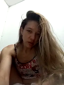 Snapshot of HarleyQueen10 chatting on October 2025 10:21:02 AM HarleyQueen10 online show from October 2025 10:21:02 AM