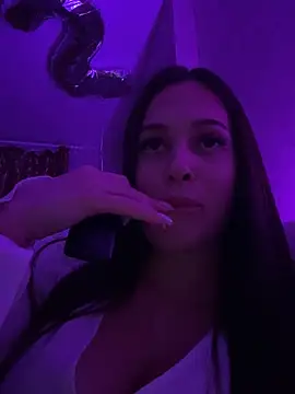 Snapshot of EricaWalls chatting on December 2024 10:02:02 PM EricaWalls online show from December 2024 10:02:02 PM