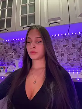 Snapshot of EricaWalls chatting on December 2024 10:36:02 PM EricaWalls online show from December 2024 10:36:02 PM