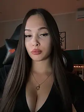 Snapshot of EricaWalls chatting on September 2025 07:47:01 PM EricaWalls online show from September 2025 07:47:01 PM