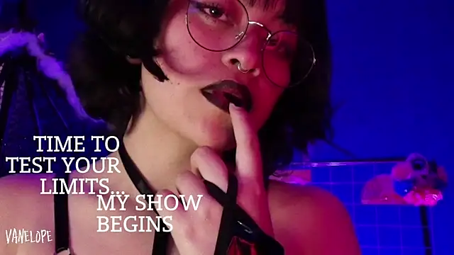 vanelope11 online show from September 2025 07:37:02 PM