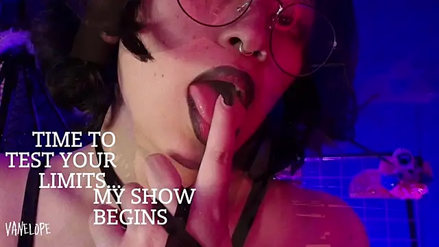 vanelope11 online show from October 2025 06:57:02 PM