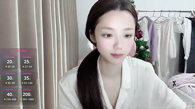 Snapshot of Puff-521 chatting on April 2026 07:12:01 AM Puff-521 online show from April 2026 07:12:01 AM