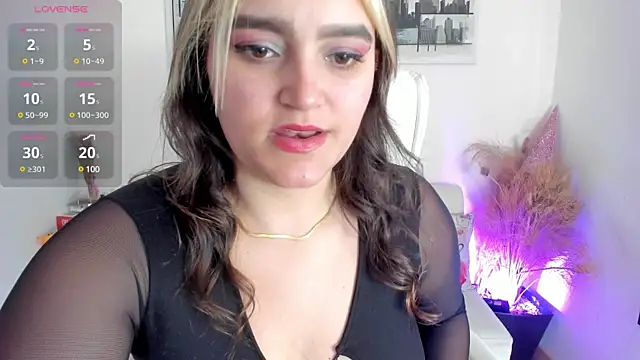 Snapshot of katy_giil chatting on March 2025 07:36:01 PM katy giil online show from March 2025 07:36:01 PM